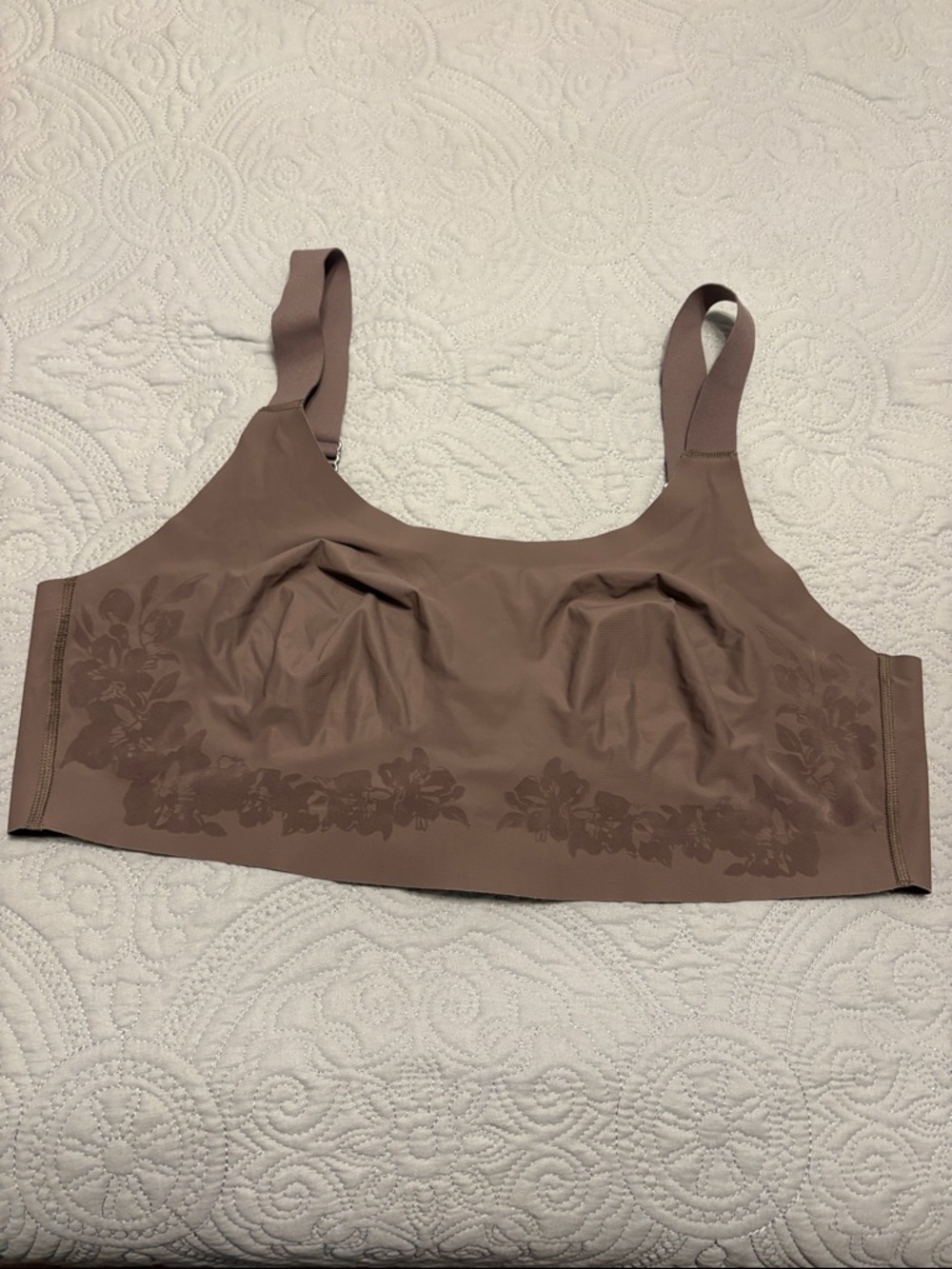 Cacique 22/24 Seamless Light Beige Lace-Trim Wireless Bralette